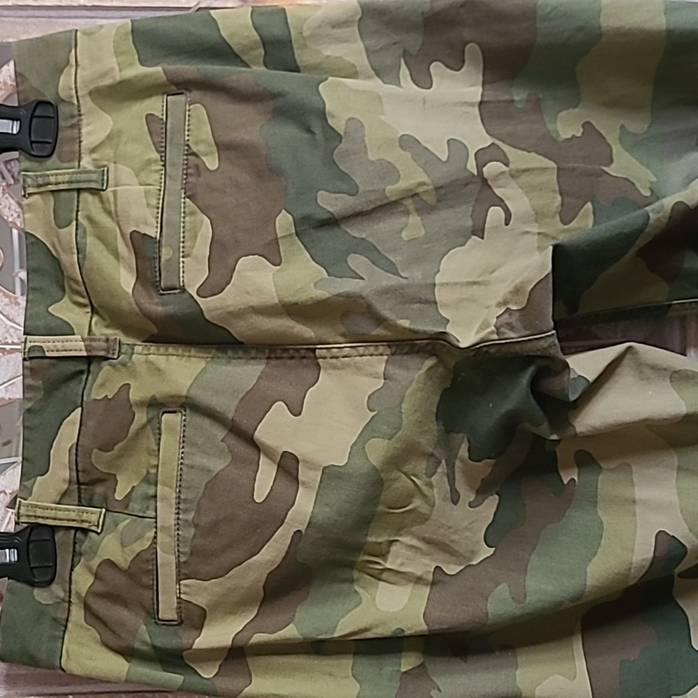 J. CREW Straight Leg Pants In Camo Size 4 - Picture 4 of 7